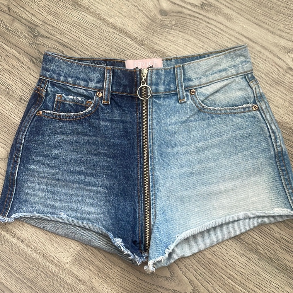 Two Tone Revice Shorts